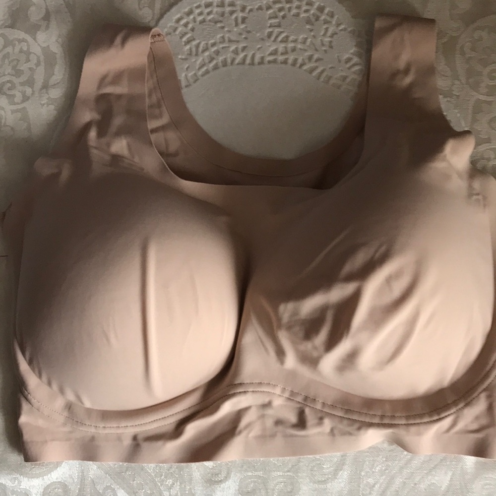 NWOT True & Co. Body Lift Wireless Bra